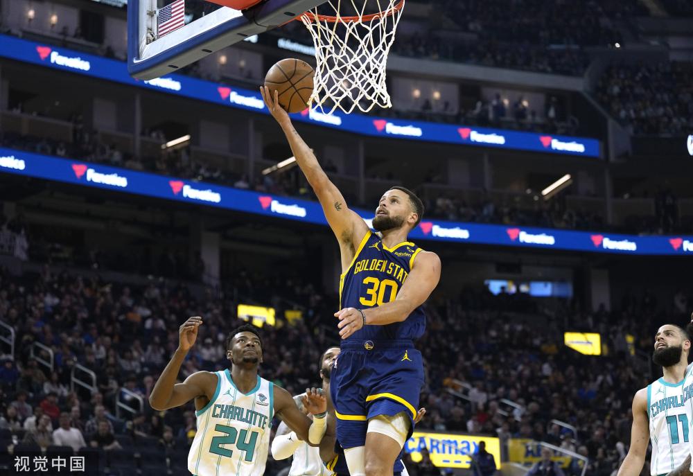 在绿茵场上 在绿茵场上